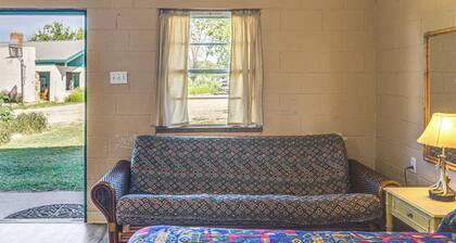 Easy Lake & Hiking Trails Access: Whitney Studio