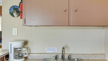 Apartment (0 Bedroom) | Bahagian dalam