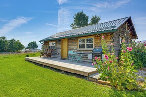 House (1 Bedroom) | Interior - Montana Mountain Getaway: Deck & Amazing Views (Alder)