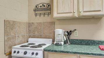 Apartment (0 Bedroom) | Interior