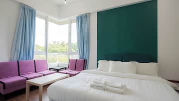 Iron/ironing board, internet, bed sheets