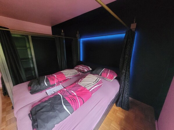 1 bedroom, WiFi, bed sheets