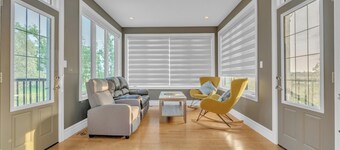 Luxury 6-bedroom house with Long driveway in West Saint Paul