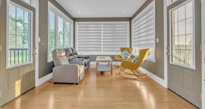 Luxury 6-bedroom house with Long driveway in West Saint Paul