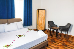 3 bedrooms, iron/ironing board, WiFi