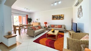 TV - VILAMOURA VICTORIA BOULEVARD WITH POOL by HOMING (Vilamoura)