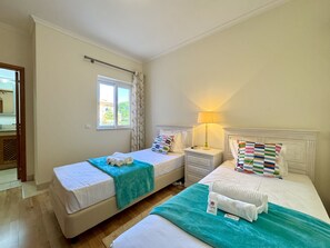 2 bedrooms, bed sheets