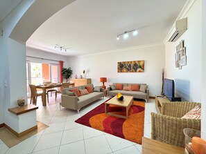 Living room - Vilamoura Victoria Boulevard by Homing (Loulé)