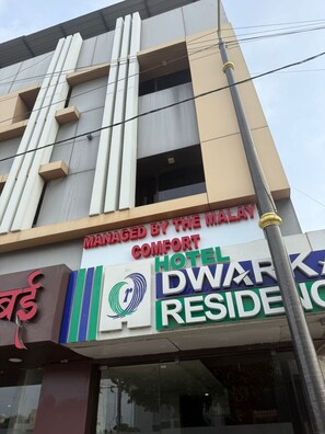 Fachada da propriedade