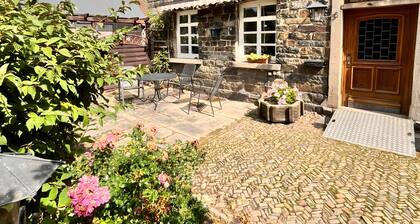 Bauernhaus 'Kempers Auszeit' mit Bergblick, privater Terrasse und WLAN