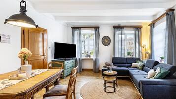 Fernseher, Stereoanlage