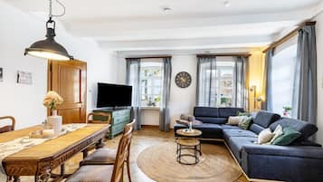 Fernseher, Stereoanlage