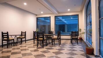 Área de juegos infantiles techada