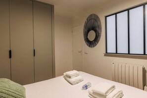 Apartment | 1 bedroom, laptop workspace, iron/ironing board, bed sheets