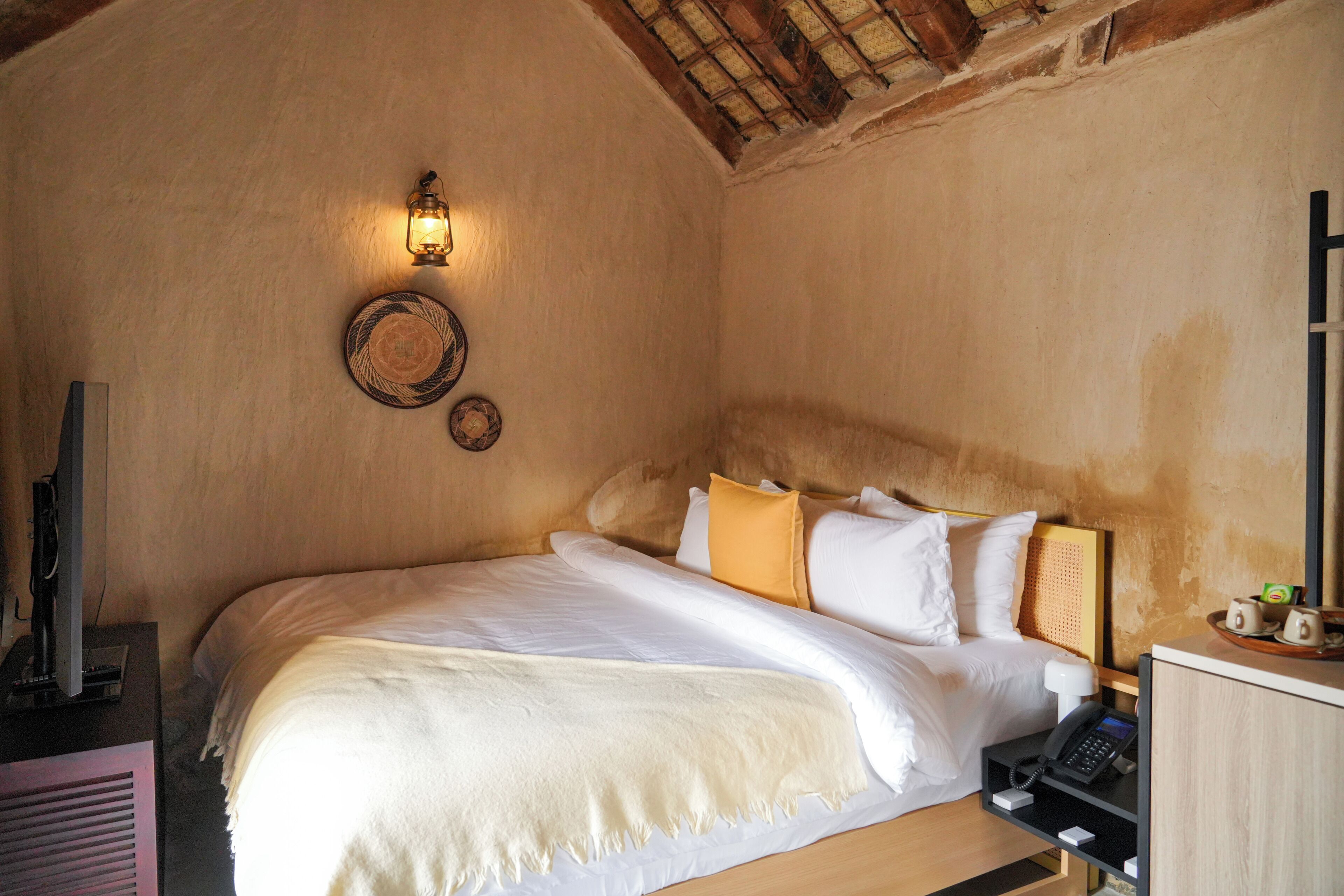 Family Apartment, 2 Bedrooms | Blackout curtains, iron/ironing board, free WiFi