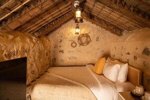 Cortinas opacas, tabla de planchar con plancha, wifi gratis