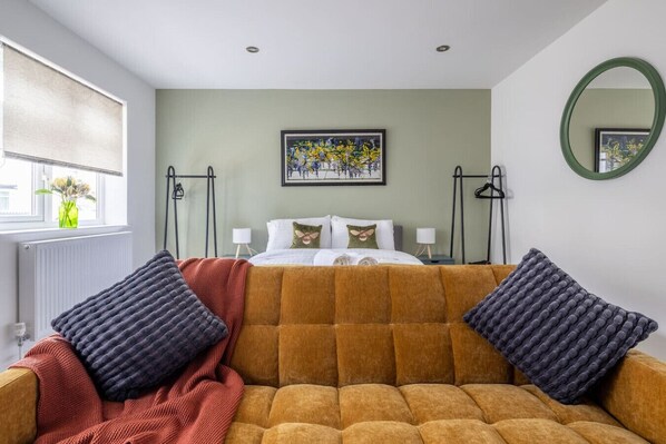 1 camera, una scrivania, culla da viaggio, Wi-Fi gratuito