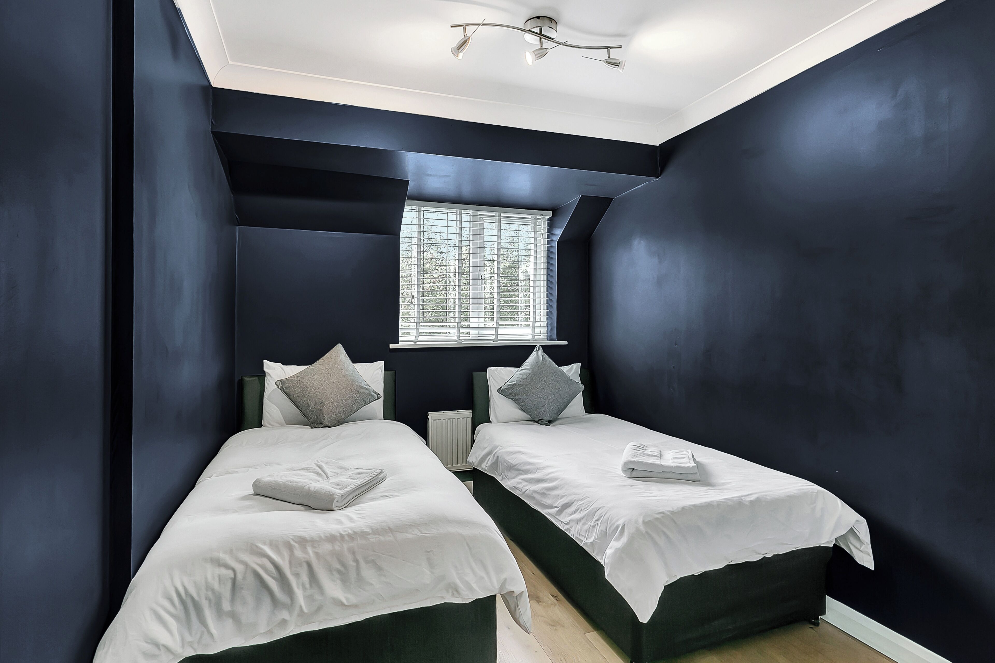 4 camere, Wi-Fi gratuito, lenzuola