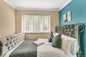 4 habitaciones, tabla de planchar con plancha y wifi gratis 