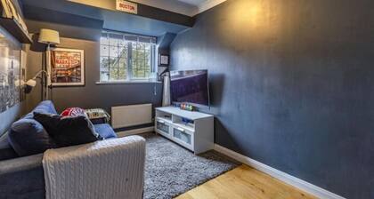 Homely 4 Bedroom House Addlestone