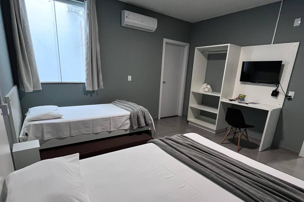 Standard Triple Room | Laptop workspace, free WiFi