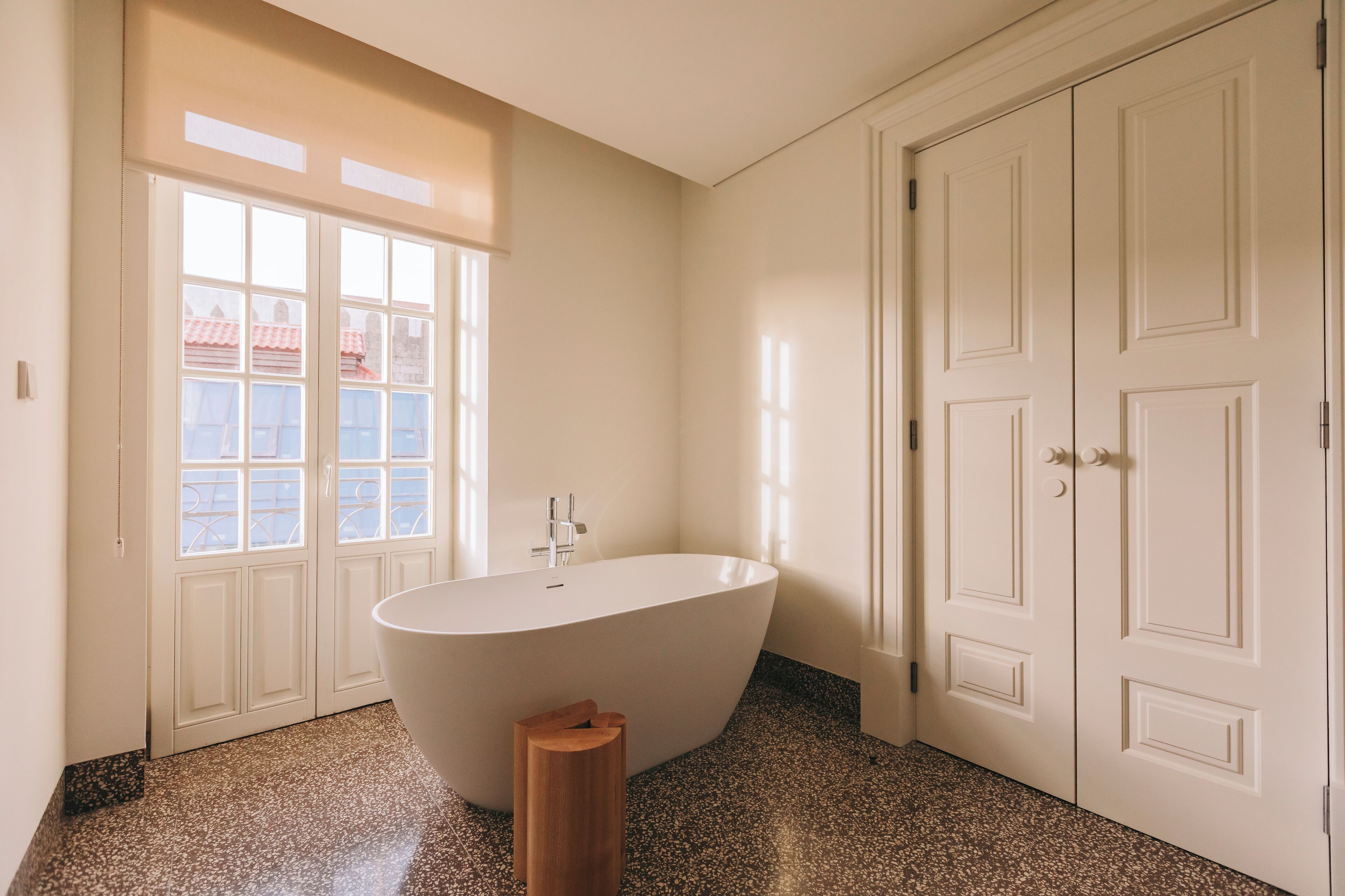 Junior Suite with Bathtub