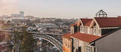 Individually decorated, desk, free WiFi