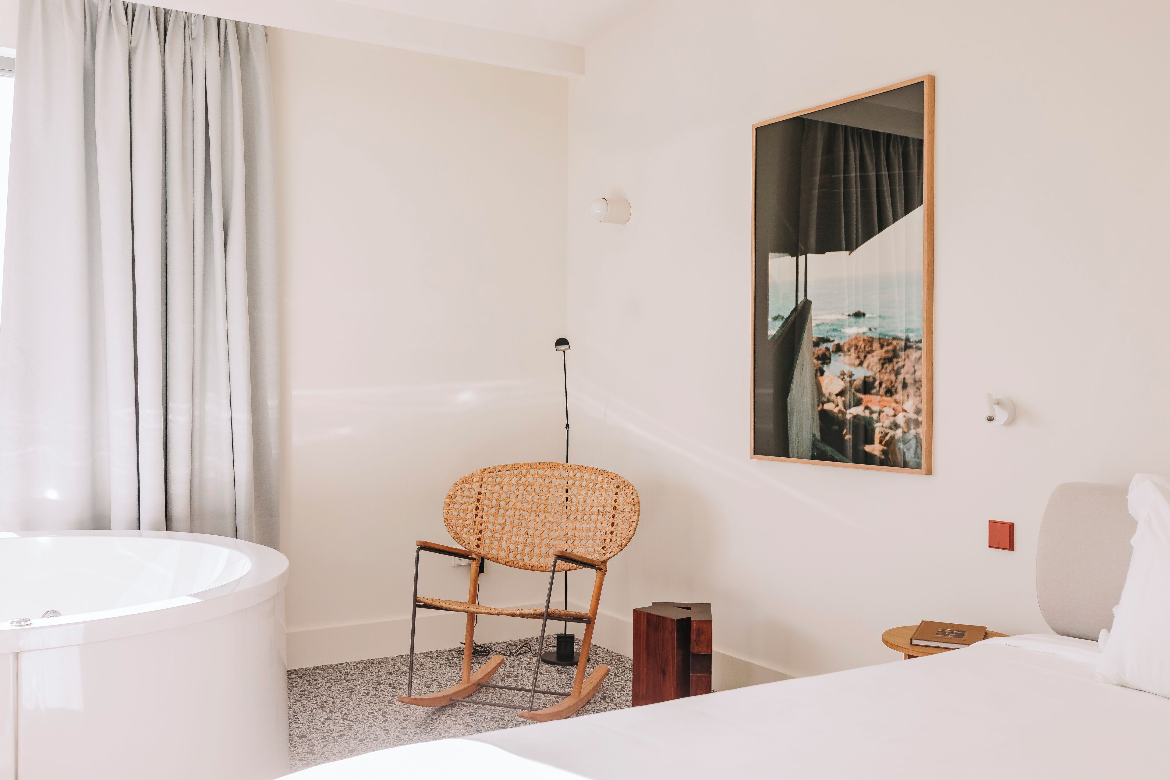 Suite Royal with View and Jacuzzi | Minibar, in-room safe, desk, blackout curtains