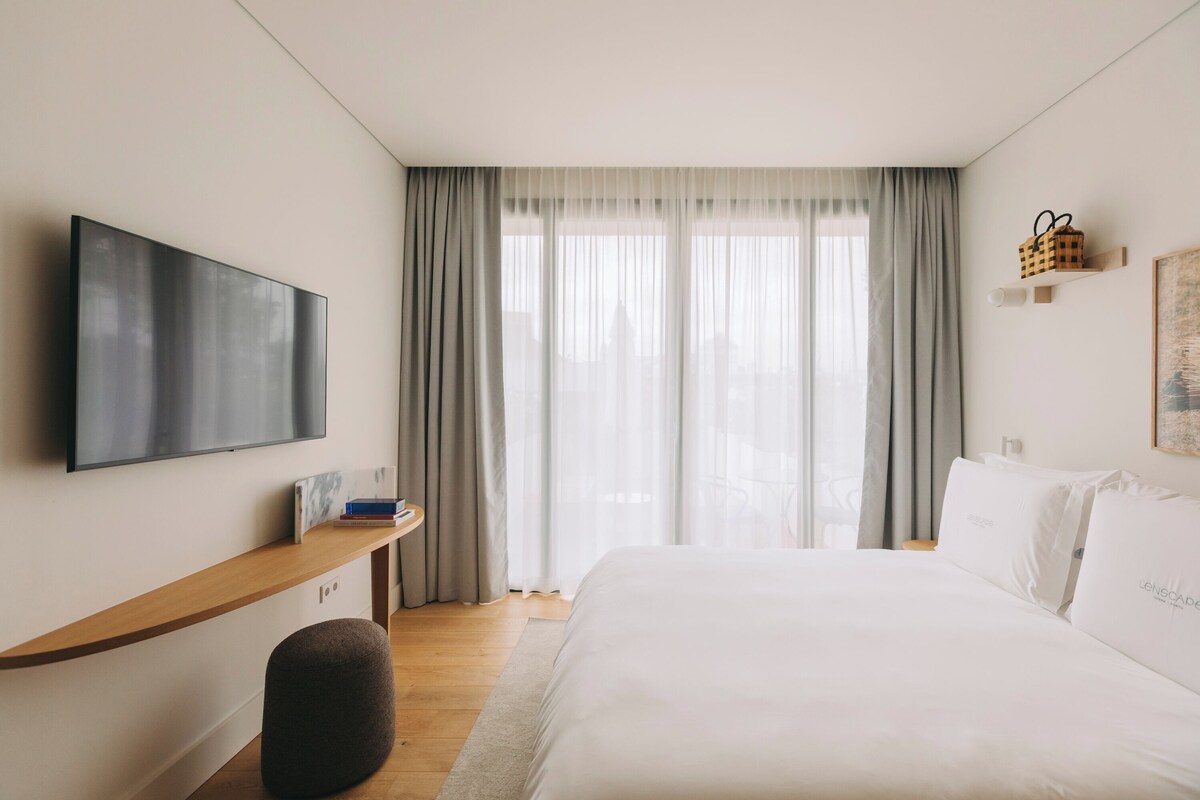 Minibar, in-room safe, desk, blackout drapes