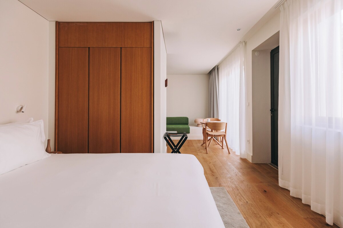 Minibar, in-room safe, desk, blackout drapes
