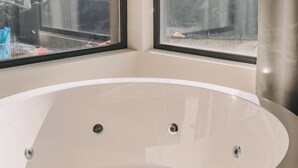 Suite Royal with View and Jacuzzi