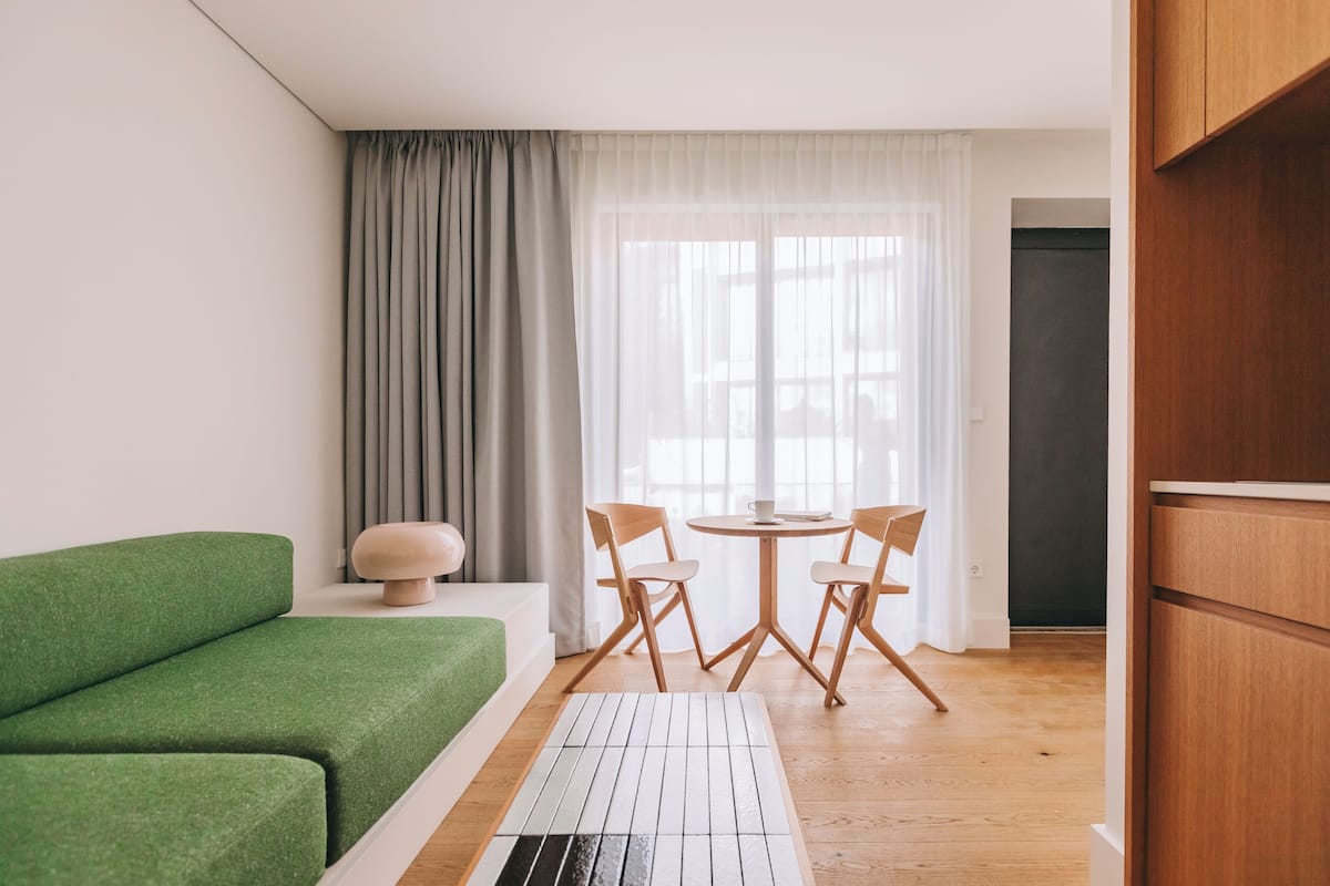 Kamer | Individueel gedecoreerd, een bureau, gratis wifi