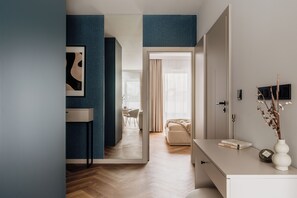Deluxe Apartment, Balcony, Courtyard View | Living room