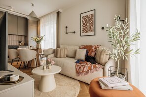 Comfort Apartment, Balcony, Courtyard View | Ruang tamu