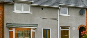 2 Bedroom Minimalist Home From Home With Parking