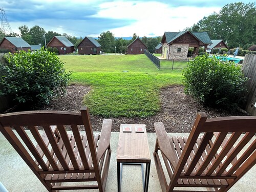 Lake Keowee Getaway with Dock Access, Pool & Mountain Views