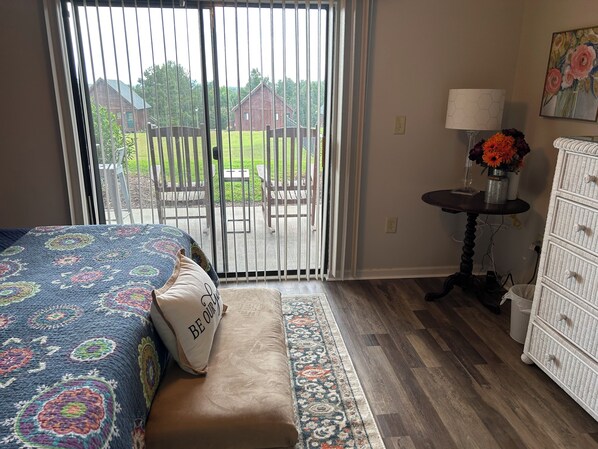 3 bedrooms, desk, iron/ironing board, travel cot
