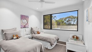 4 chambres, fer et planche à repasser, Wi-Fi gratuit, draps fournis