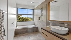 Douche, serviettes fournies
