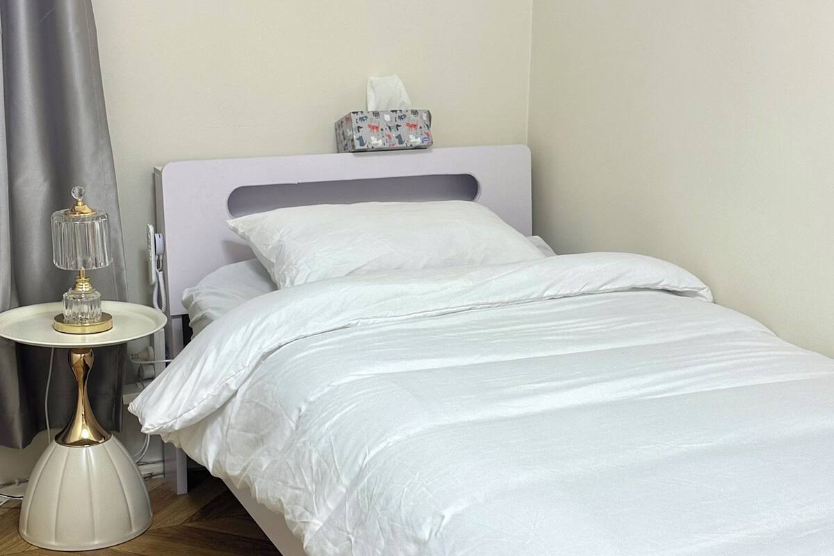 Economy Single Room, Multiple Bedrooms | Select Comfort beds, free WiFi