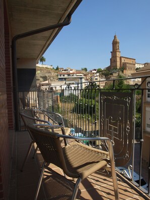 コンフォート トリプルルーム バルコニー シティビュー | テラス / パティオ