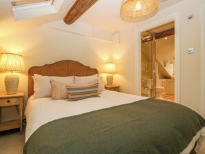 3 bedrooms, individually decorated, individually furnished, free WiFi - The Cottage (Cheltenham)