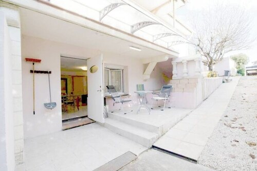 T3 Villa ROMAN-Clim- wifi-Tram-Parking-Terrasse