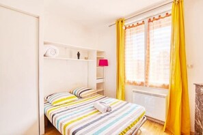 1 chambre, fer et planche à repasser, Wi-Fi, draps fournis