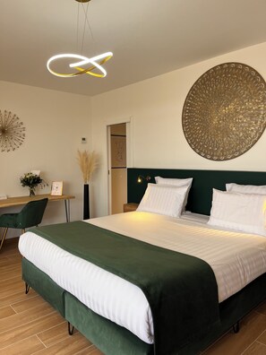 Deluxe Double Room, Valley View | Premium bedding, in-room safe, laptop workspace, blackout curtains - Le Domaine de la Vallée (Vernon)