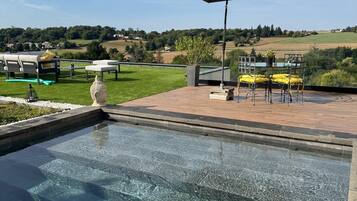 Seasonal outdoor pool