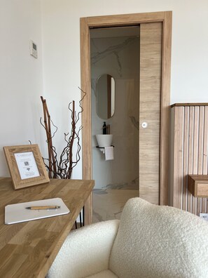 Deluxe Double Room, Valley View | In-room safe, blackout drapes, soundproofing, free WiFi