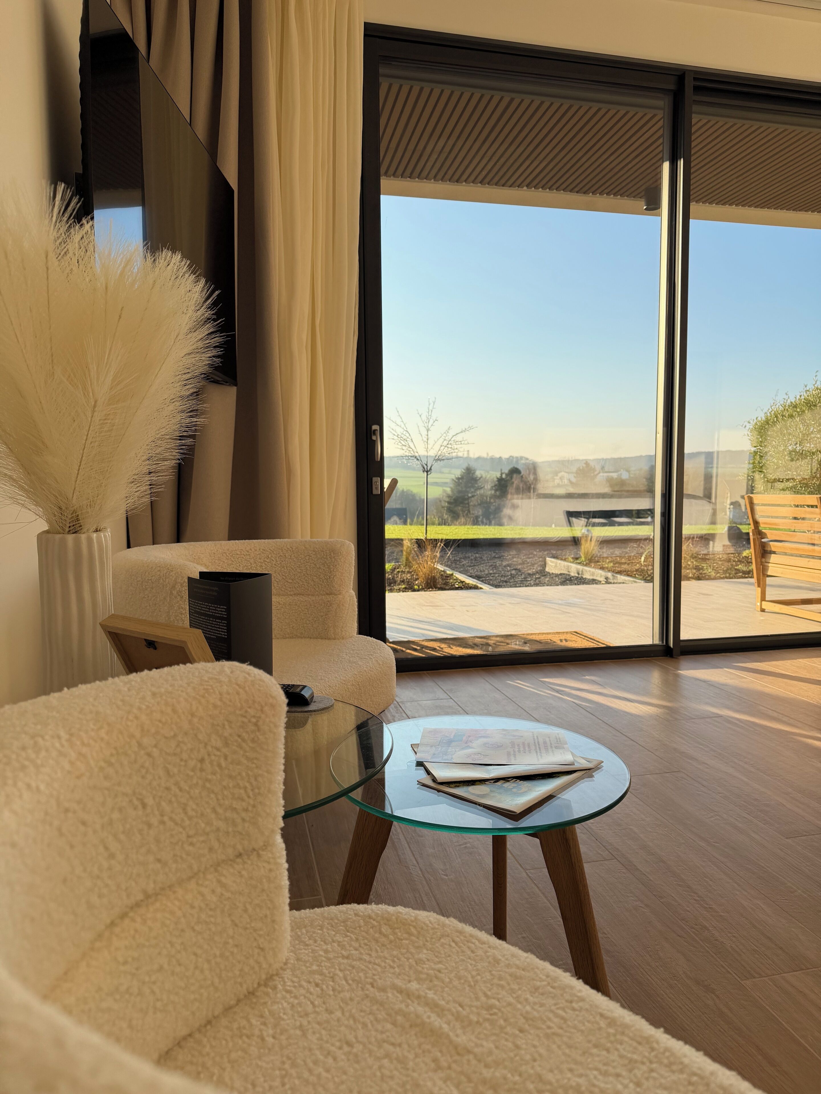 Habitación Deluxe con 2 camas individuales, vista al valle | Caja de seguridad en la habitación y espacio para trabajar con laptop 