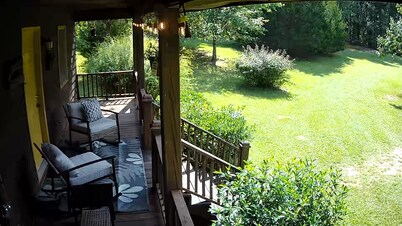 Quiet cabin with 3 fishing ponds on lots of acres. Come enjoy the country life