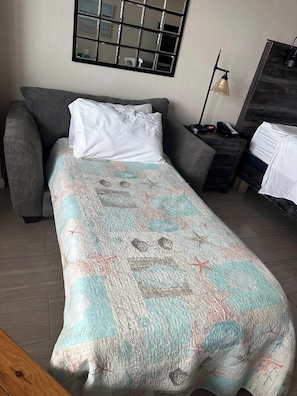 1 bedroom, iron/ironing board, WiFi, bed sheets